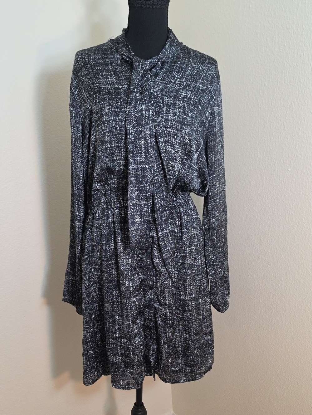MICHAEL Michael Kors Black and White Long Sleeve Tie-Neck Dress